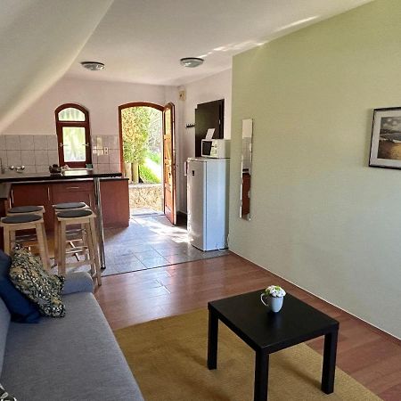 Szalma Vendégház Mogyorosbanya Extérieur photo